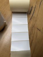 Etiketten selbstklebend