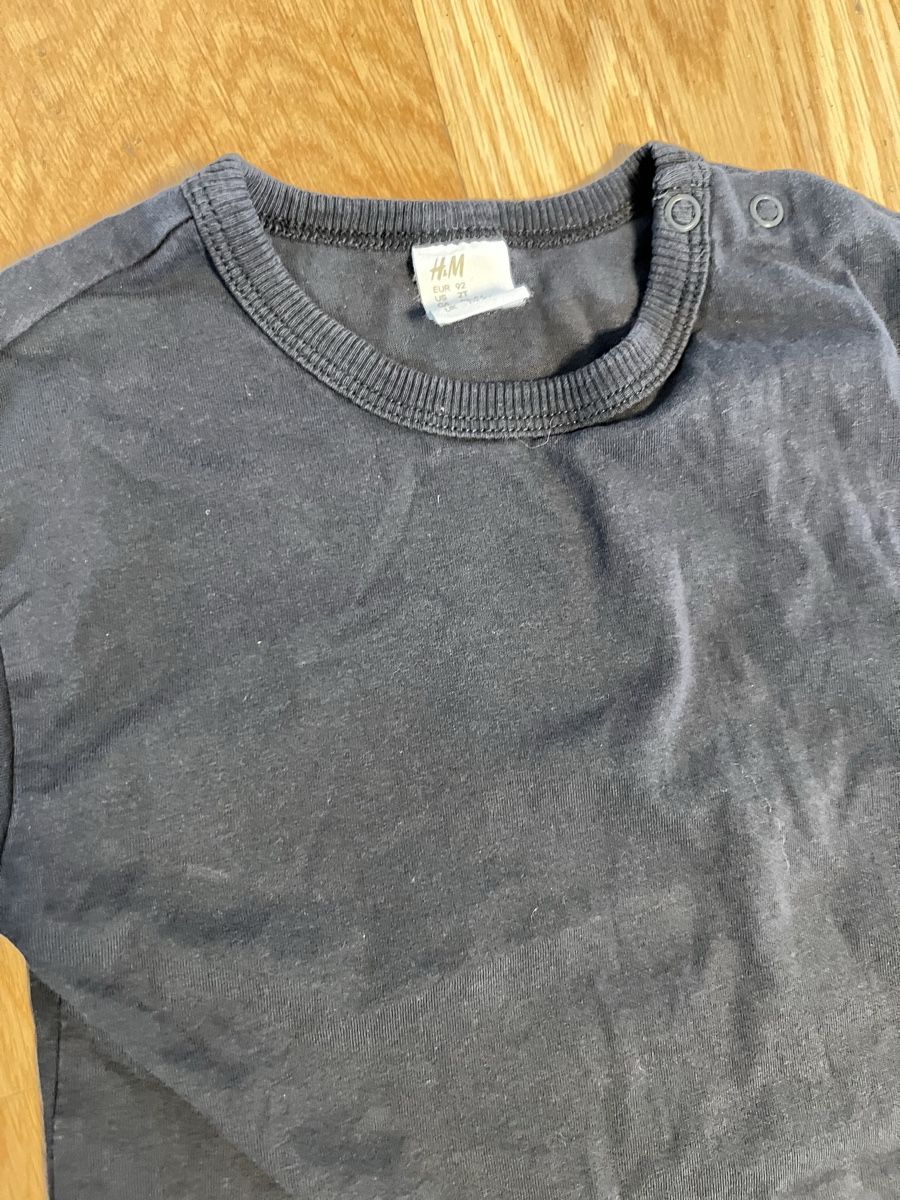 Camicie, T-shirt & Polo: Langarmshirt H&M Gr. 92 – Usato da Zollikerberg venduto da Huglina 1