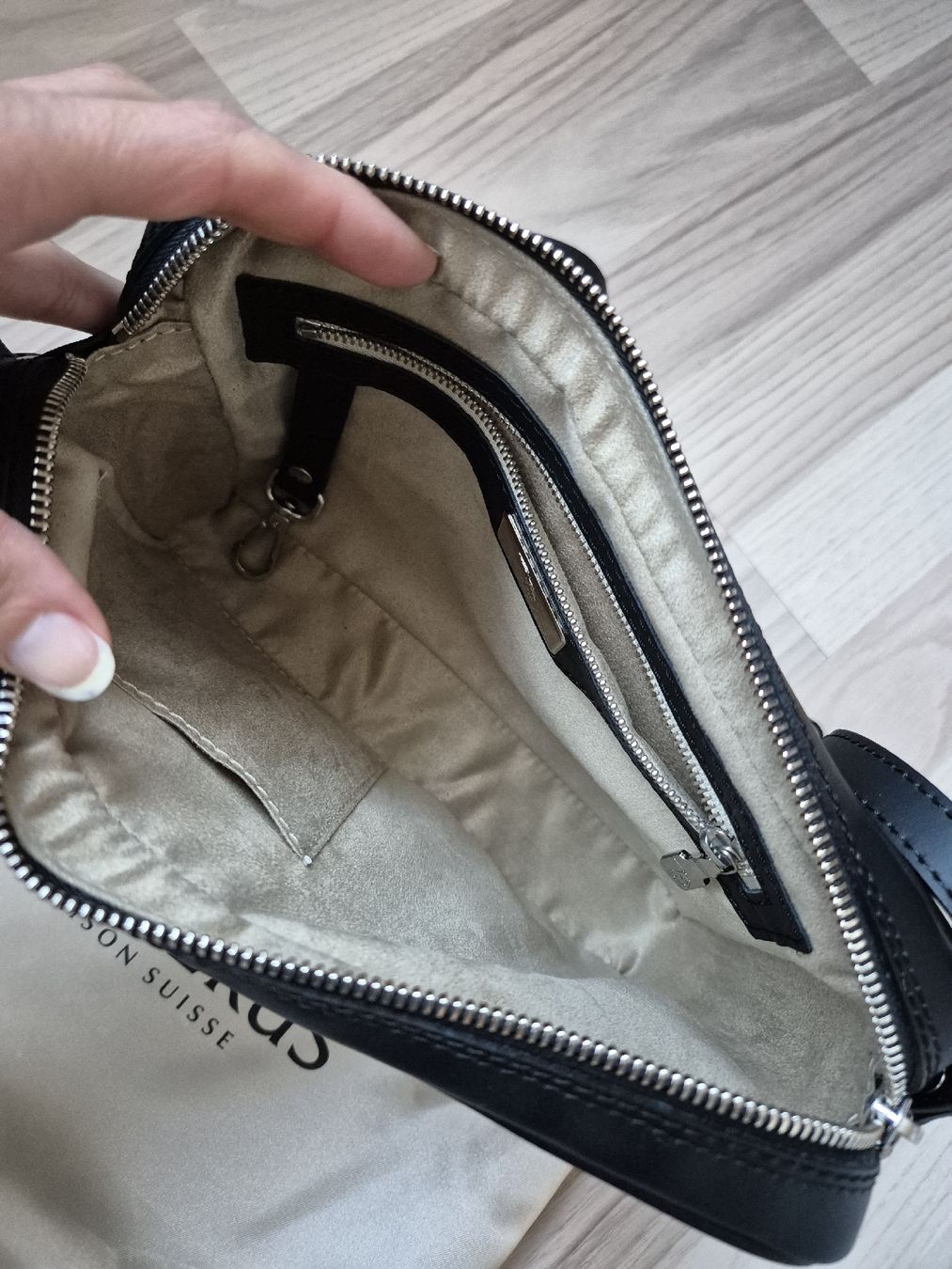 Maison Mollerus Taschen für Damen: NEUE MOLLERUS "LONDON" silber – Neu (gemäss Beschreibung) aus Unteriberg von VOI_69 4