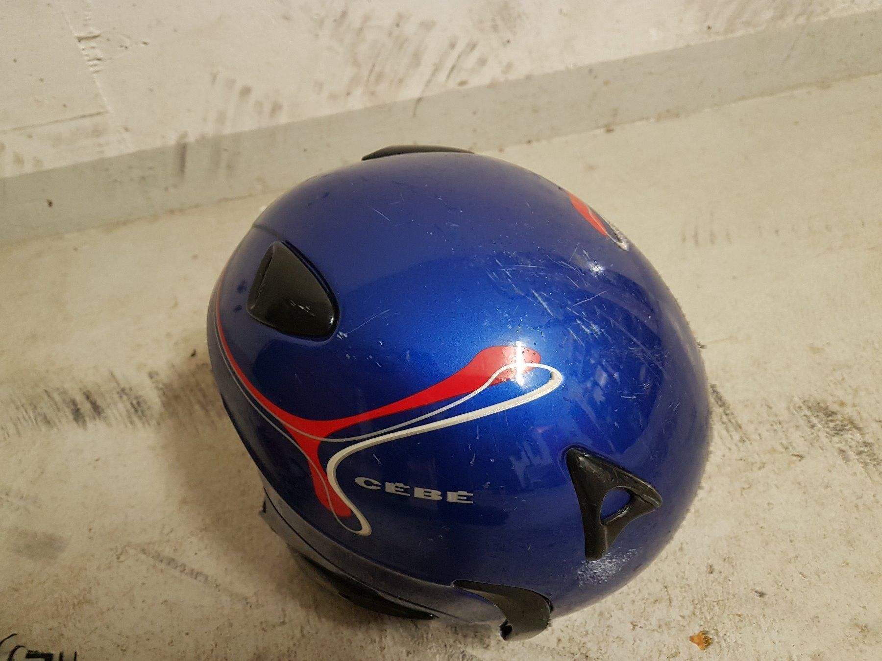 Caschi: Skihelm Gr. 56 inkl. Skibrille – Usato da Dietschwil venduto da FIZENATOR 3