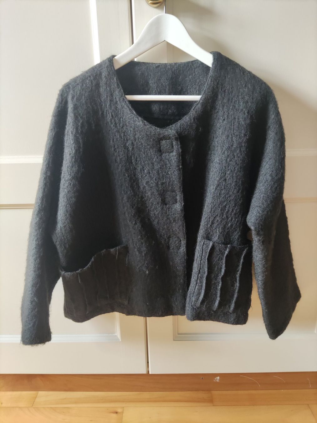 Jacken: Filz Kurzjacke schwarz – Gebraucht aus Solothurn von Csw1 3