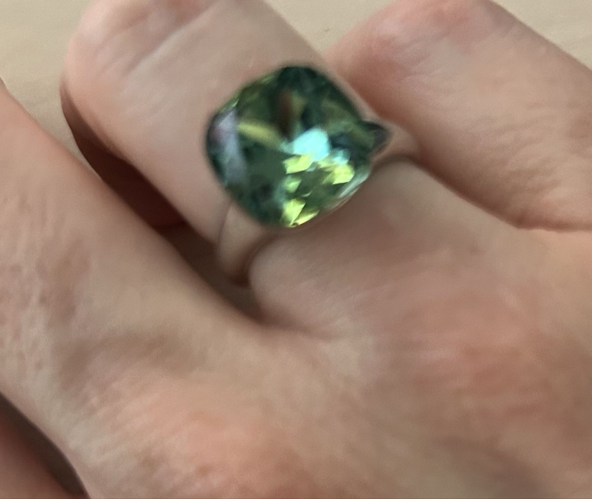 Ringe: Ring mit grünem Stein – Neu (gemäss Beschreibung) aus Schwyz von lookatit 1