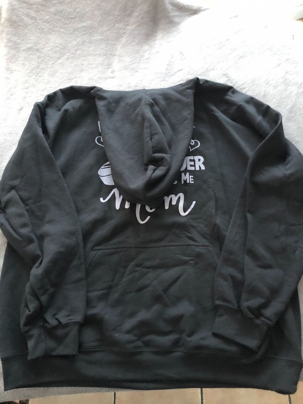 T-shirt: Hoody und T-shirt – Usato da Strada venduto da Betflo 2