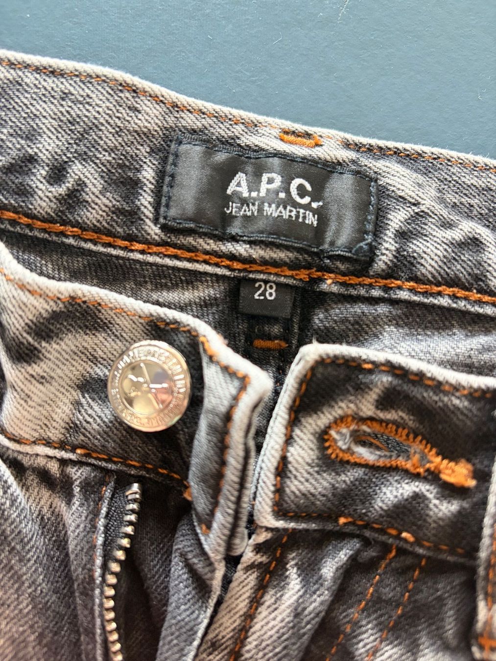 Apc Jeans: A.P.C. Damen-Jeans, Gr. 28, grau/schwarz – Usato da Zürich venduto da fra_t8bq 2