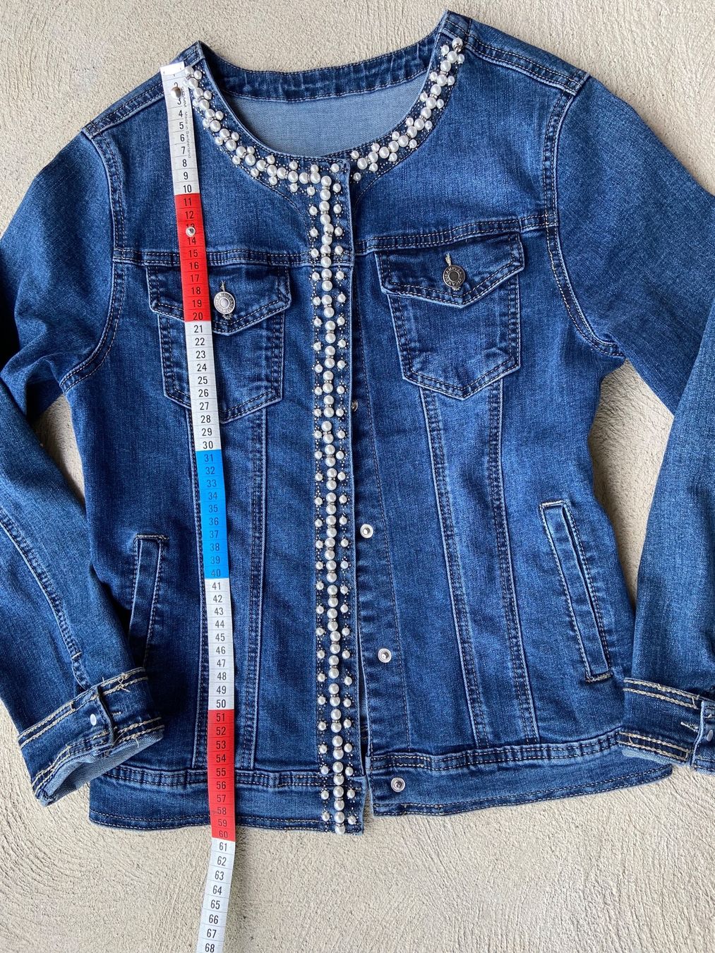 Giacche: Tolle Jeansjacke Perlenbesetzt Grösse M – Nuovo (secondo la descrizione) da Bern venduto da Bern4you 4