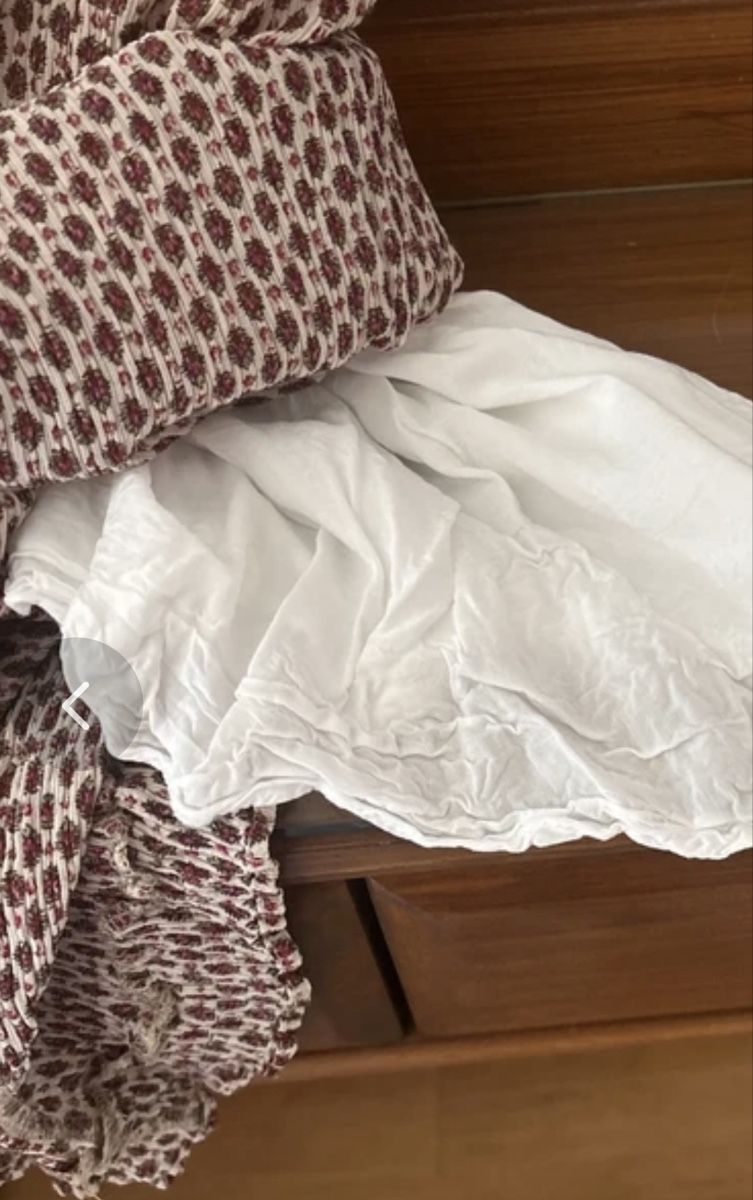 Vestiti: Robe d’été Émile et Ida – Usato da Lausanne venduto da SaraSkjellaug 2