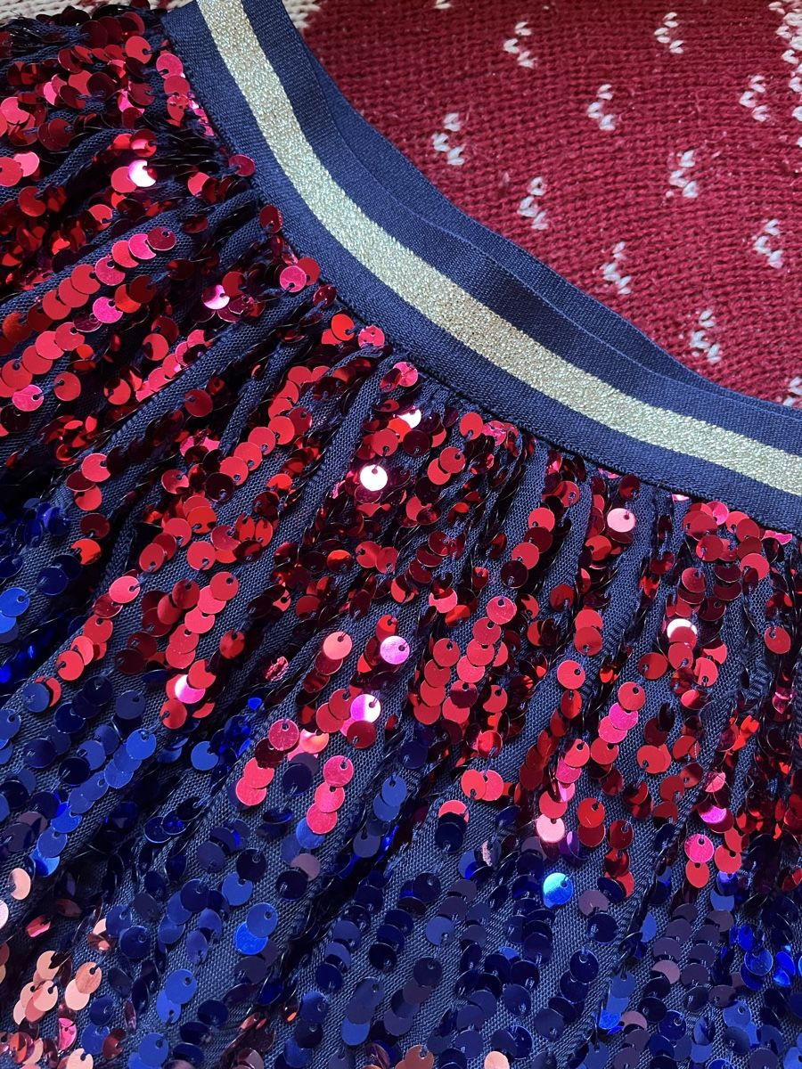 Kleider & Röcke: Sequins skirt like new age 5-6 years – Neu (gemäss Beschreibung) aus Genève von dmt_y25y 1