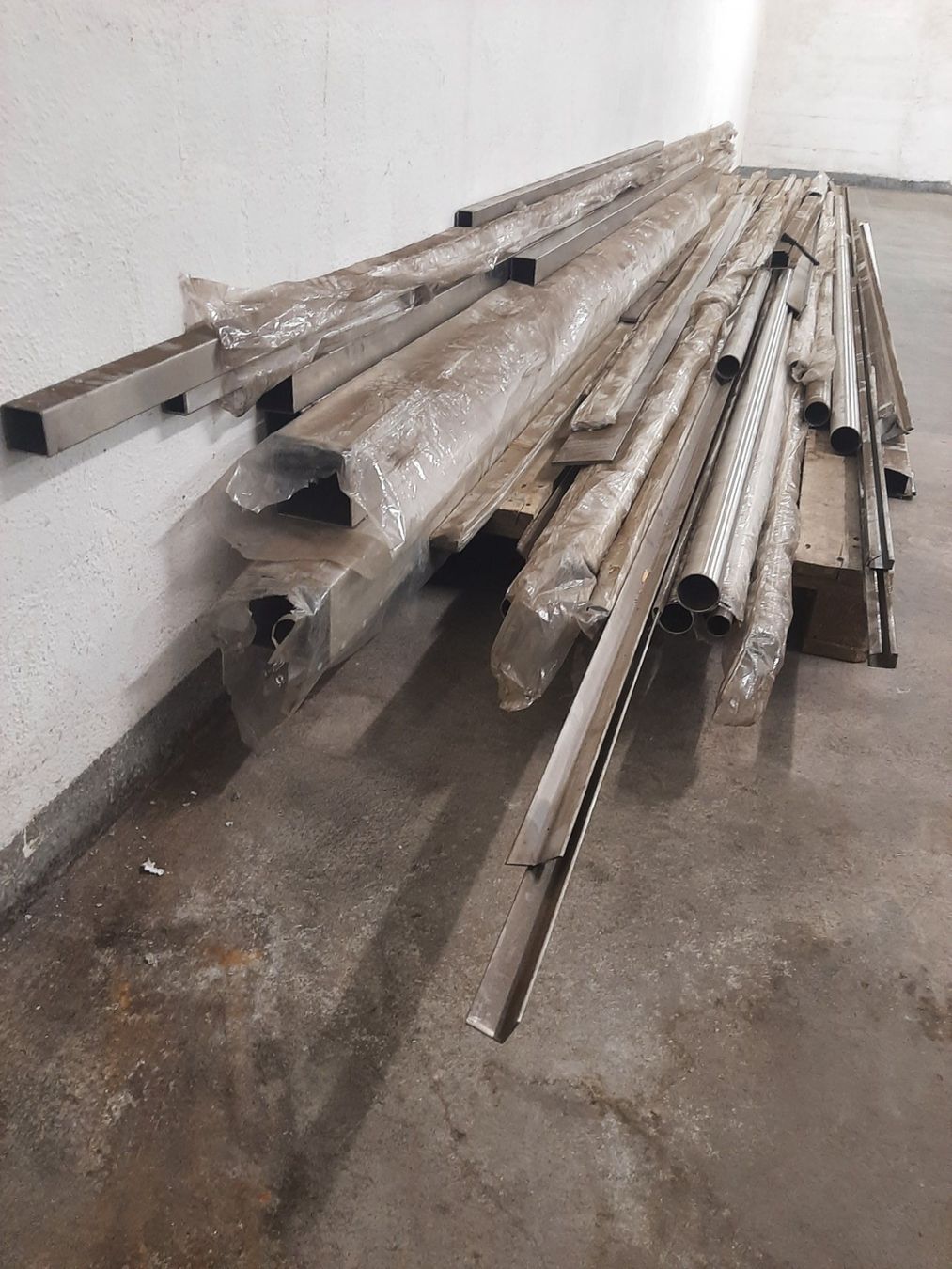 Profilati: Diverse Chromstahl Profile – Usato da Eschlikon TG venduto da Freitech.2015 7