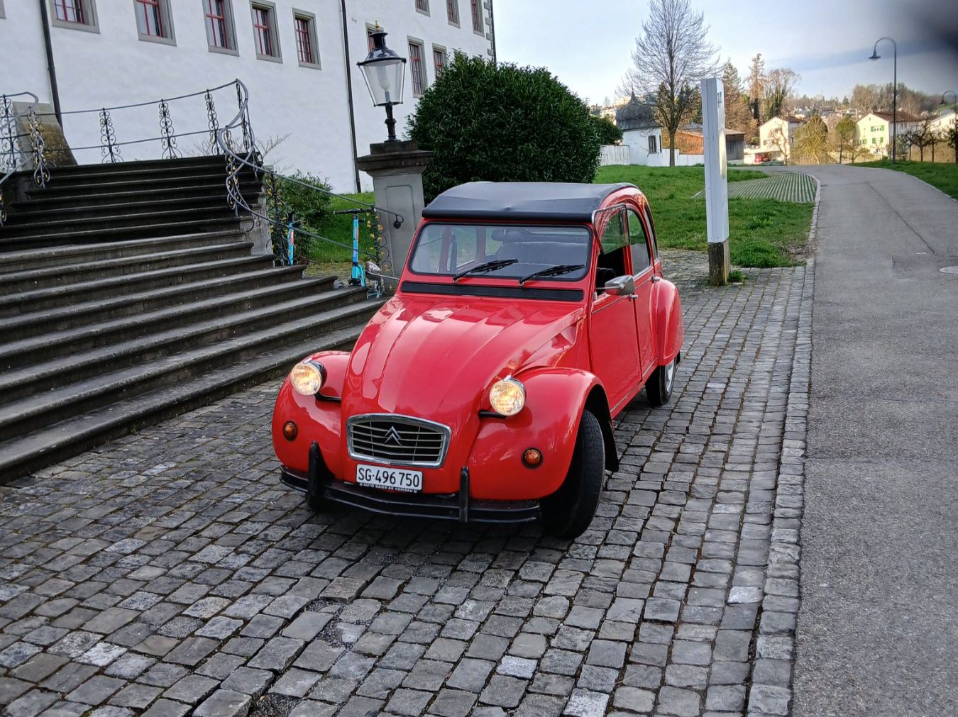 Citroën Automobili: Citroen 2CV 6 Spezial – Usato da Goldach venduto da huerlimann78 1