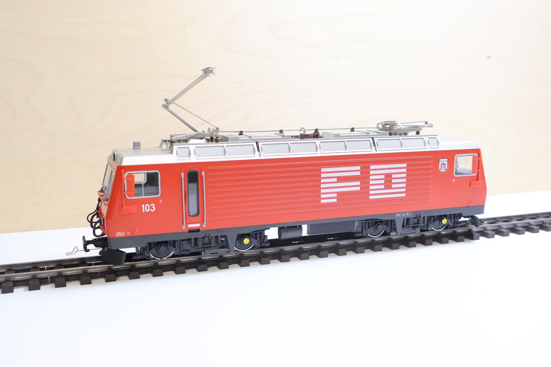 Fama Modellini di ferrovie: FAMA Alpenbahn FO Zahnrad E-Lok - 0m – Usato da Winterthur venduto da Monstera 5
