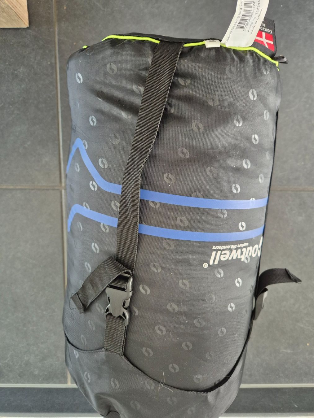 Outwell Sacchi a pelo: OUTWELL - CONTOUR MIDNIGHT BLACK - SCHLAFSACK – Usato da Geuensee venduto da Dougenegger 1