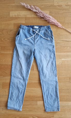 Umstands-Mom-Jeans in Grösse M