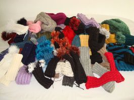 VIELE STRICKWAREN ZU SUPERPREIS (A2)