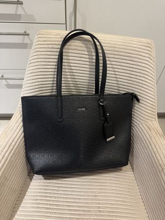 Handtasche schwarz