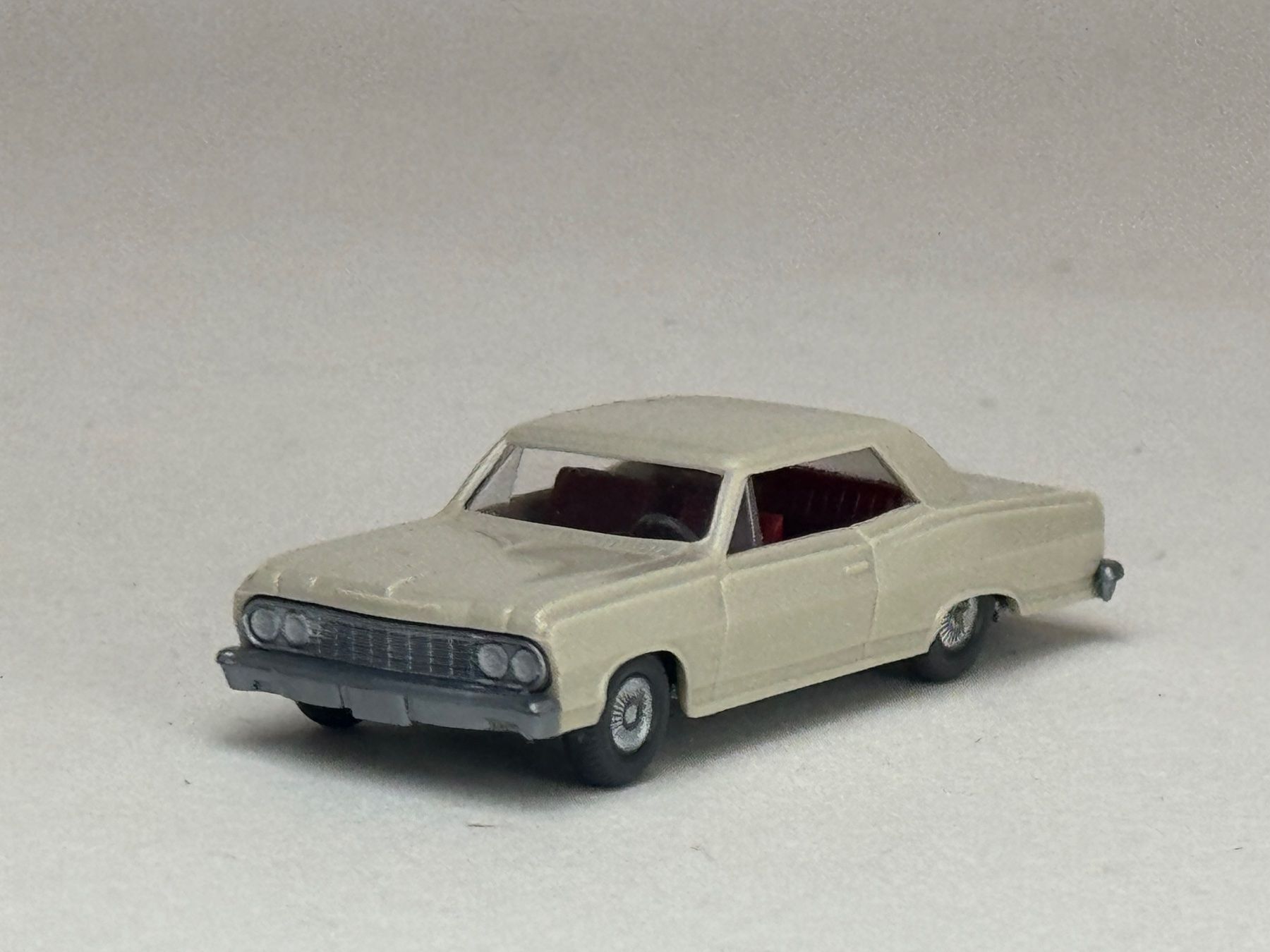 Wiking Modellini d'auto: Chevrolet Malibu hellelfenbein – Usato da Elm venduto da Wikmtz