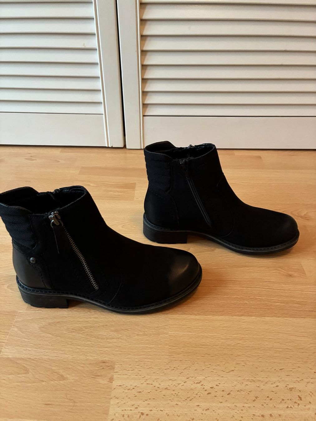 Scarpe da donna: Lederboots Gr.37 – Usato da Cormagens venduto da grizli13 3