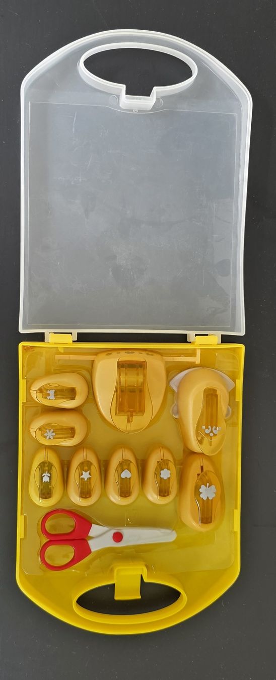 Kit bricolage: Bastelset Stanzer Schere Motivstanzer Kinder Basteln Set – Usato da Rheinsulz venduto da Gilea 2