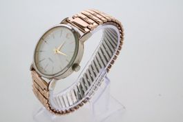 Damen uhr ungetragen (läuft Garantie)