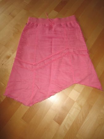 Herziger rosa Jupe auch cool mit Leggins