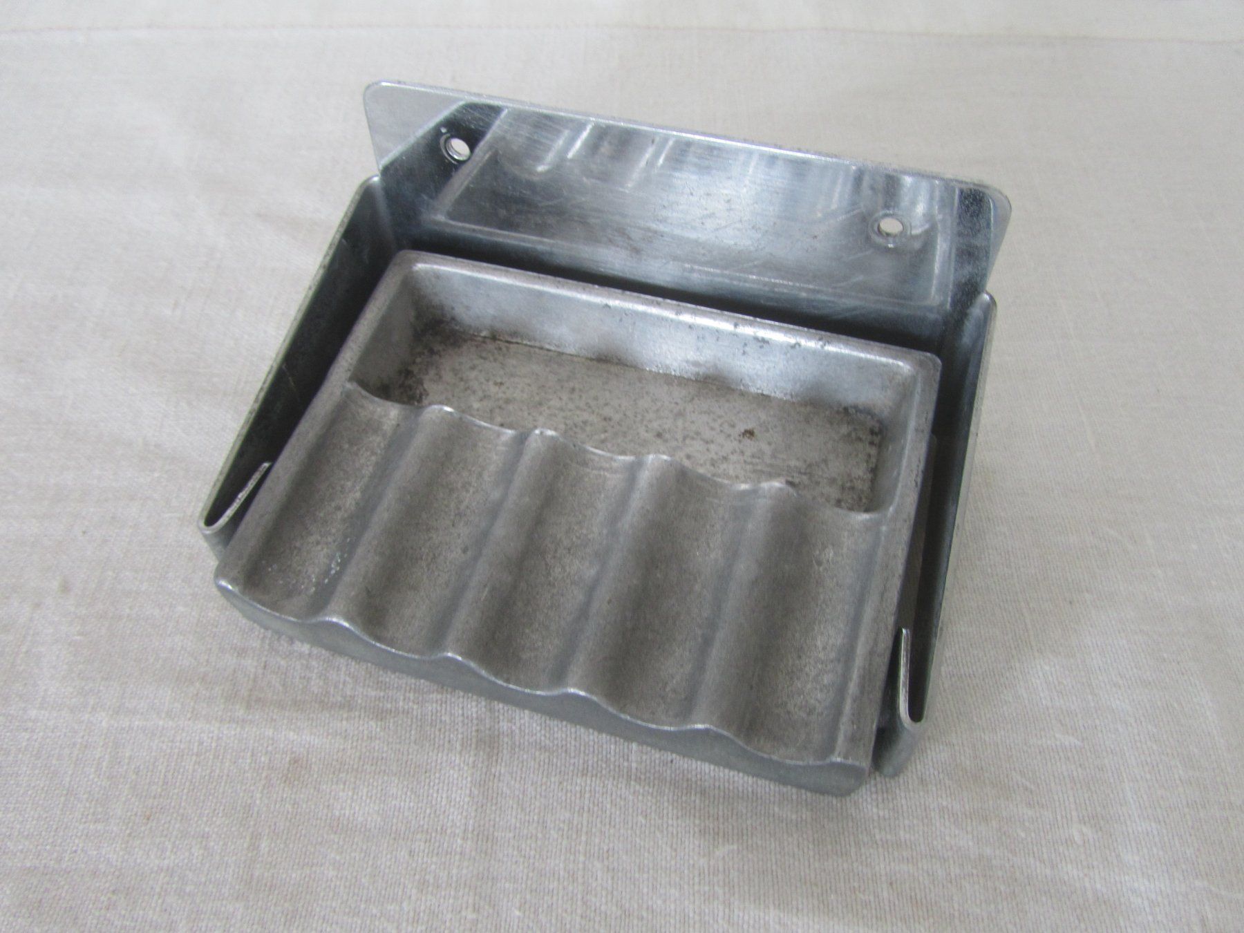 Aschenbecher: Vintage Wandaschenbecher / Alu – Gebraucht aus Seengen von mikelele 6