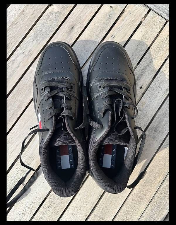 Scarpe da uomo: Tommy Hilfiger Sneaker Gr 42, neu! – Usato da Buchs SG venduto da Ceecee1 2