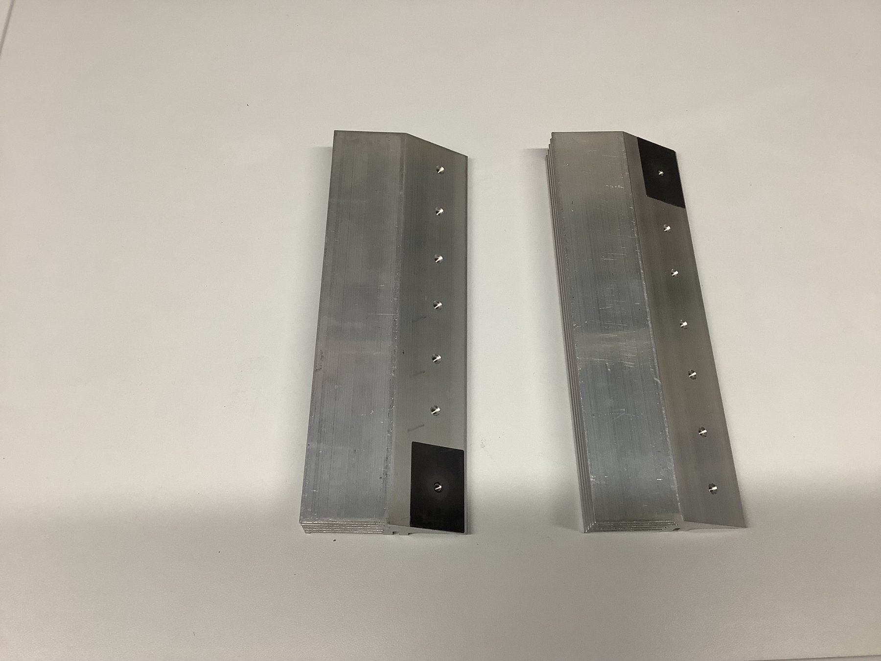Componenti elettronici: KÜHLKÖRPER ALUMINIUM – Usato da Glarus venduto da Mdelphi 1