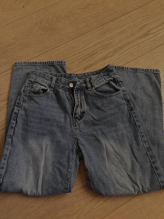 Jeans: 2 Jeans S - Shein – Usato da Cademario venduto da ana_zp9b