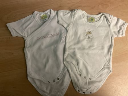 2 süsse Bären Bodys Gr. 50-56 ideal für Sommer
