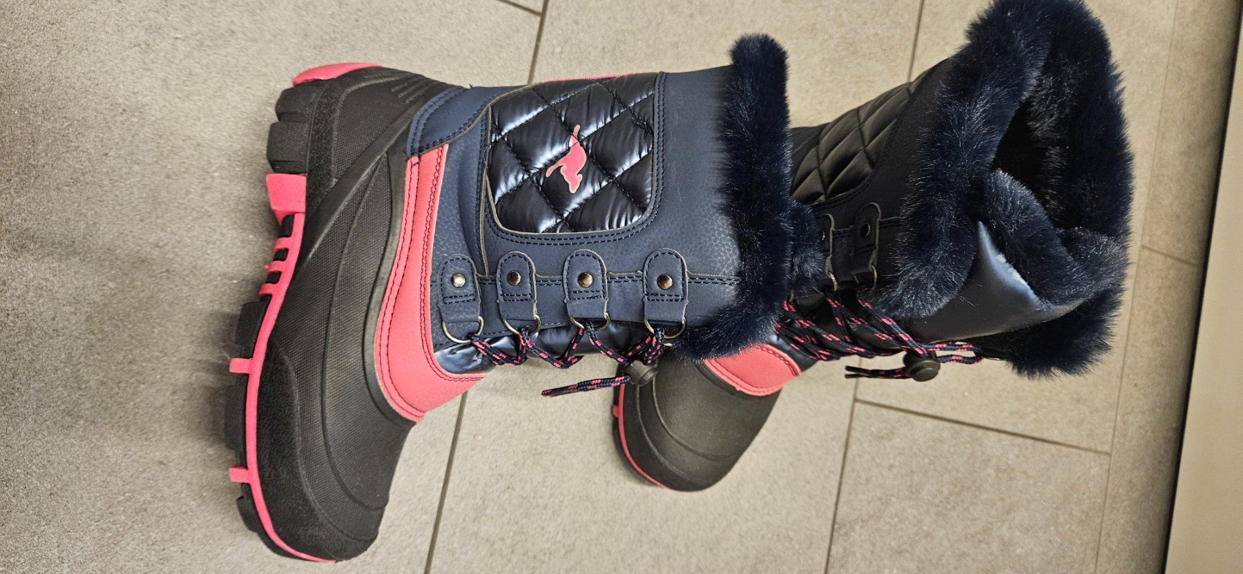 Schuhe für Mädchen: Schneestiefel Gr.38 – Gebraucht aus Basel von Ricardo.adela24