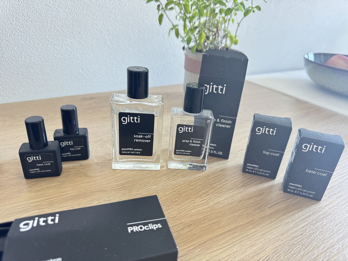 Smalto per unghie: Gitti Beauty Gel Nagellack Set – Usato da Winterthur venduto da nad_692j 2