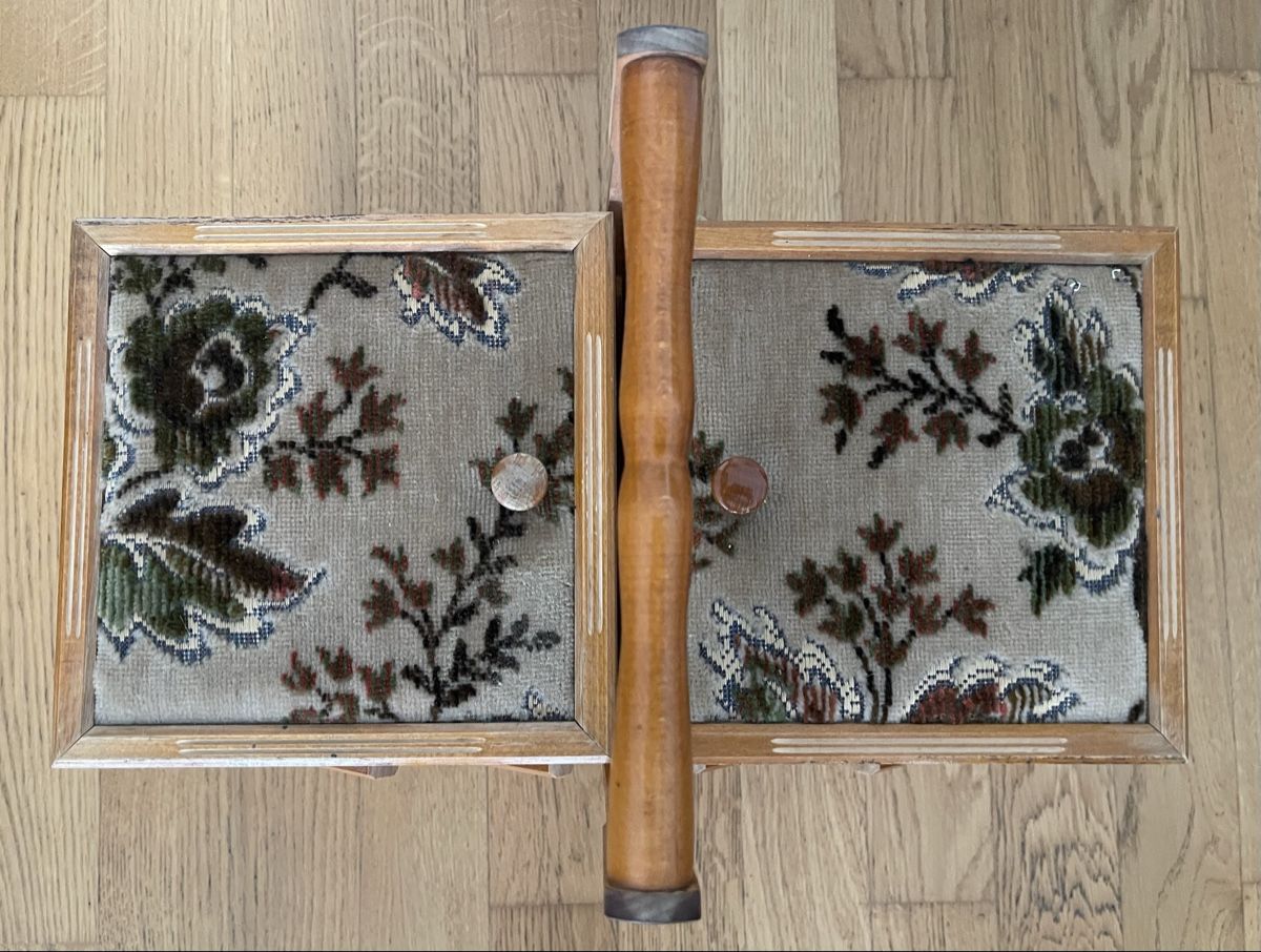 Articoli in legno: Omas altes Holznähkästchen mit Inhalt – Usato da Oensingen venduto da antje357 1