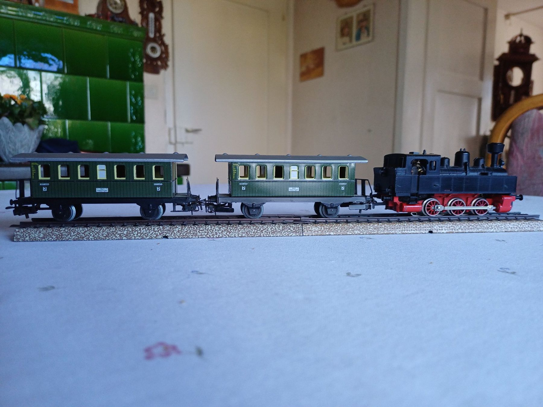 Märklin Modellini di ferrovie: Märklin Dampfzugeli mit 2. Klass Wagen – Nuovo (secondo la descrizione) da Untersiggenthal venduto da sch_k8s2