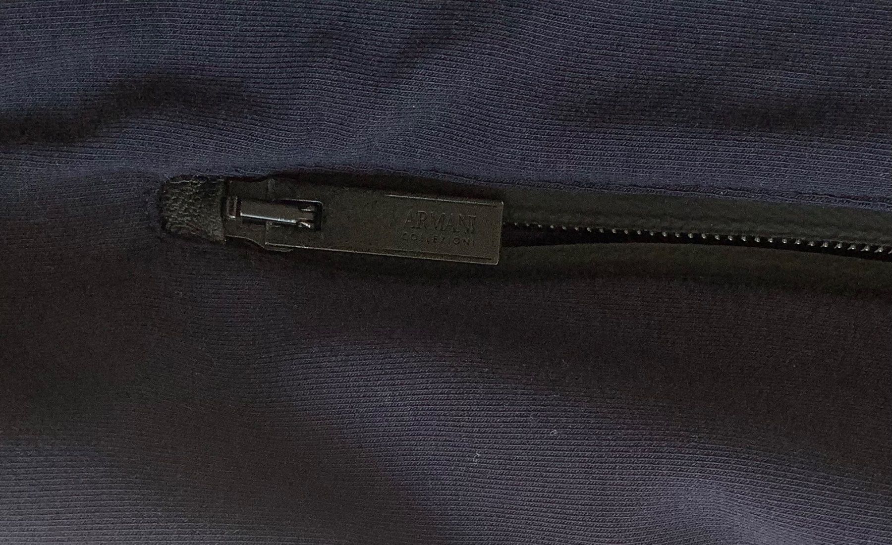 Armani Giacche: Kapuzenjacke, Hoodie, Armani – Usato da Zürich venduto da -Panoptikum- 5