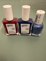 2 Gitti, 1 Essie Nagellacken