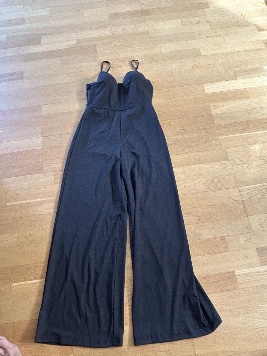 Tute: Neuer Jumpsuit gr s – Nuovo (secondo la descrizione) da Allschwil venduto da selake990673