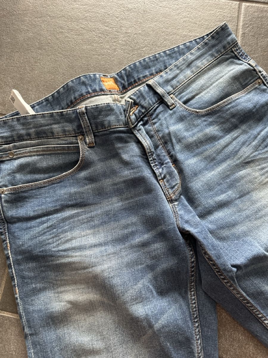 Hugo Boss Jeans: BOSS Jeans blau W36 L32 – D'occasion à Wileroltigen par torro11 2