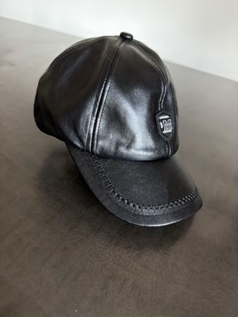 Cap schwarz mit M-Logo verstellbar neu