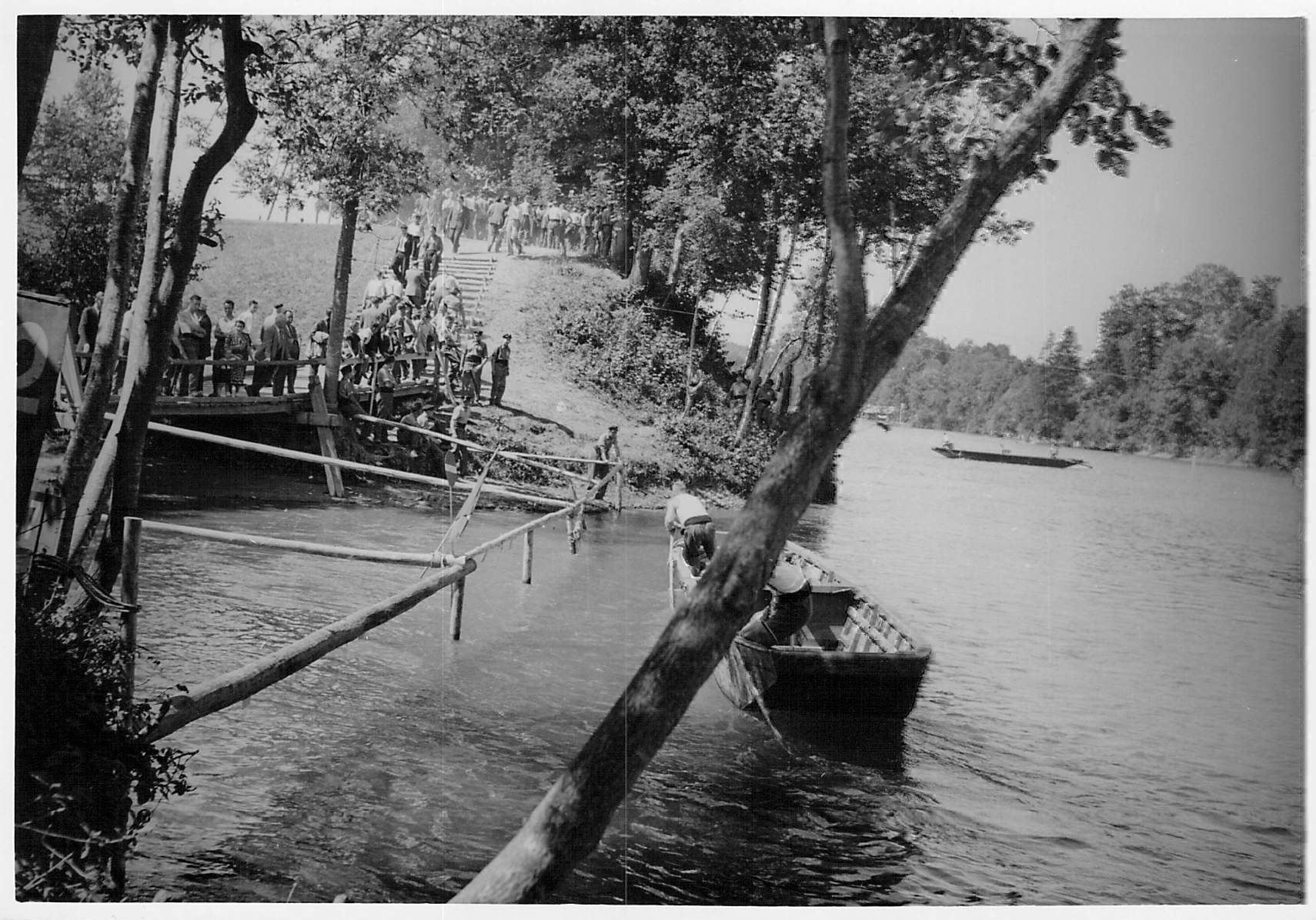 Cartoline postali: Echtfoto Pontoniere – Usato da Reichenburg venduto da ibiza18