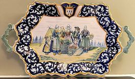 HENRIOT QUIMPER Plat Décoratif