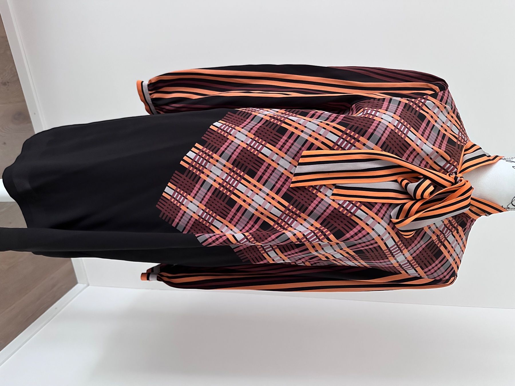 Marc Cain Vestiti: Seidenkleid von Marc Cains – Nuovo (secondo la descrizione) da Dintikon venduto da Angelina75