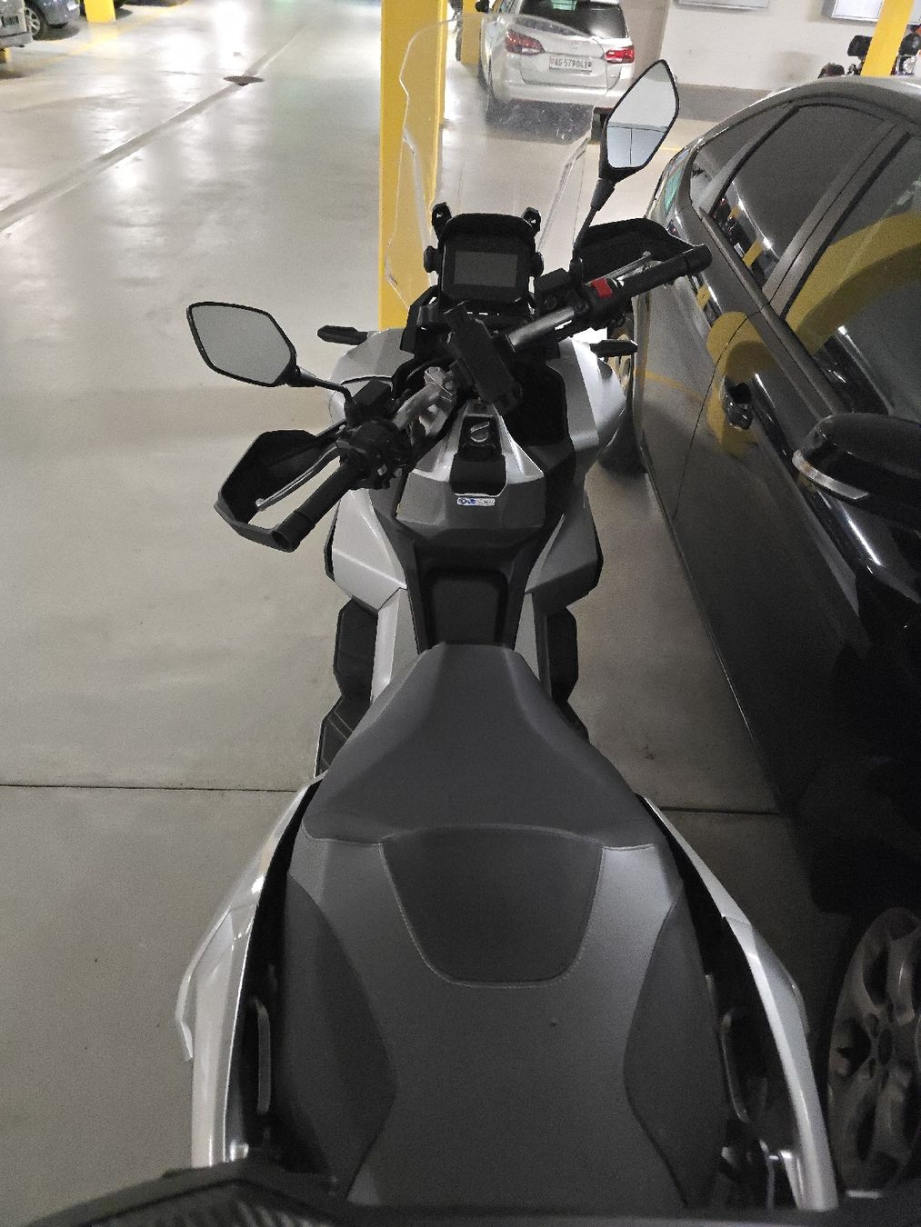 Honda Scooter: Honda ADV 350 – Usato da Menziken venduto da bilo.09. 1
