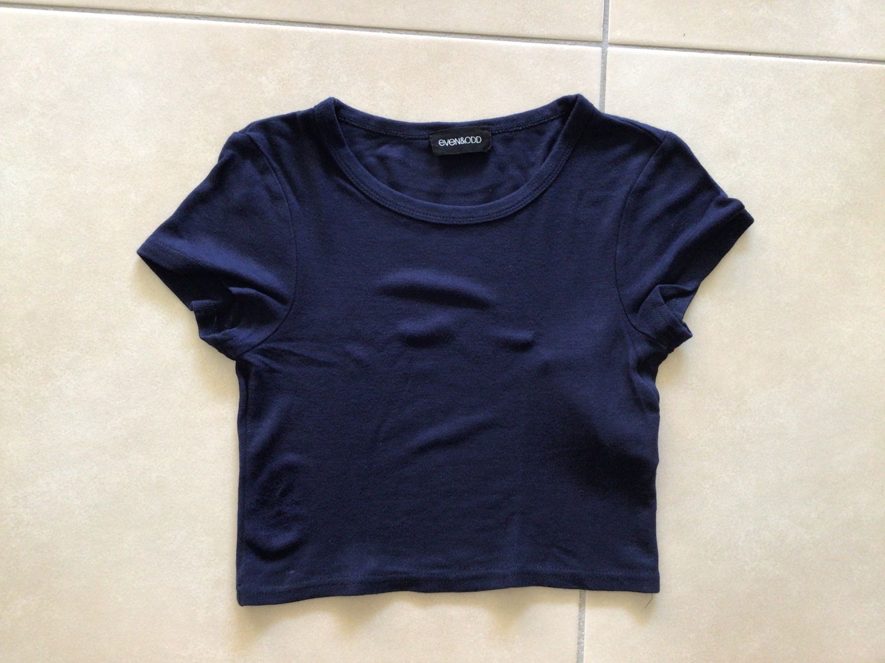 T-shirt: Even&Odd Crop Top, Dunkelblau, Gr. XS – Usato da Frauenfeld venduto da Stehojen
