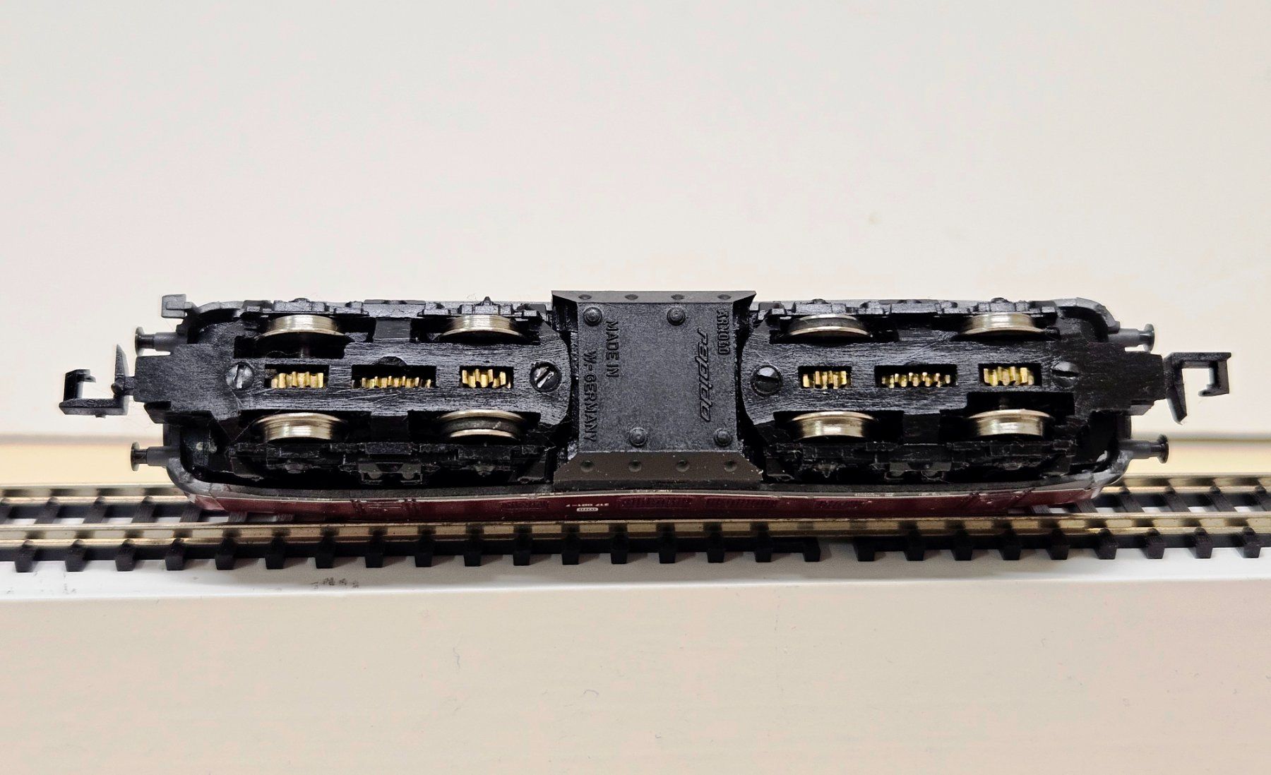 Arnold Modellini di ferrovie: Arnold Diesellok BR 117, analog – Usato da Oensingen venduto da Helo19 3