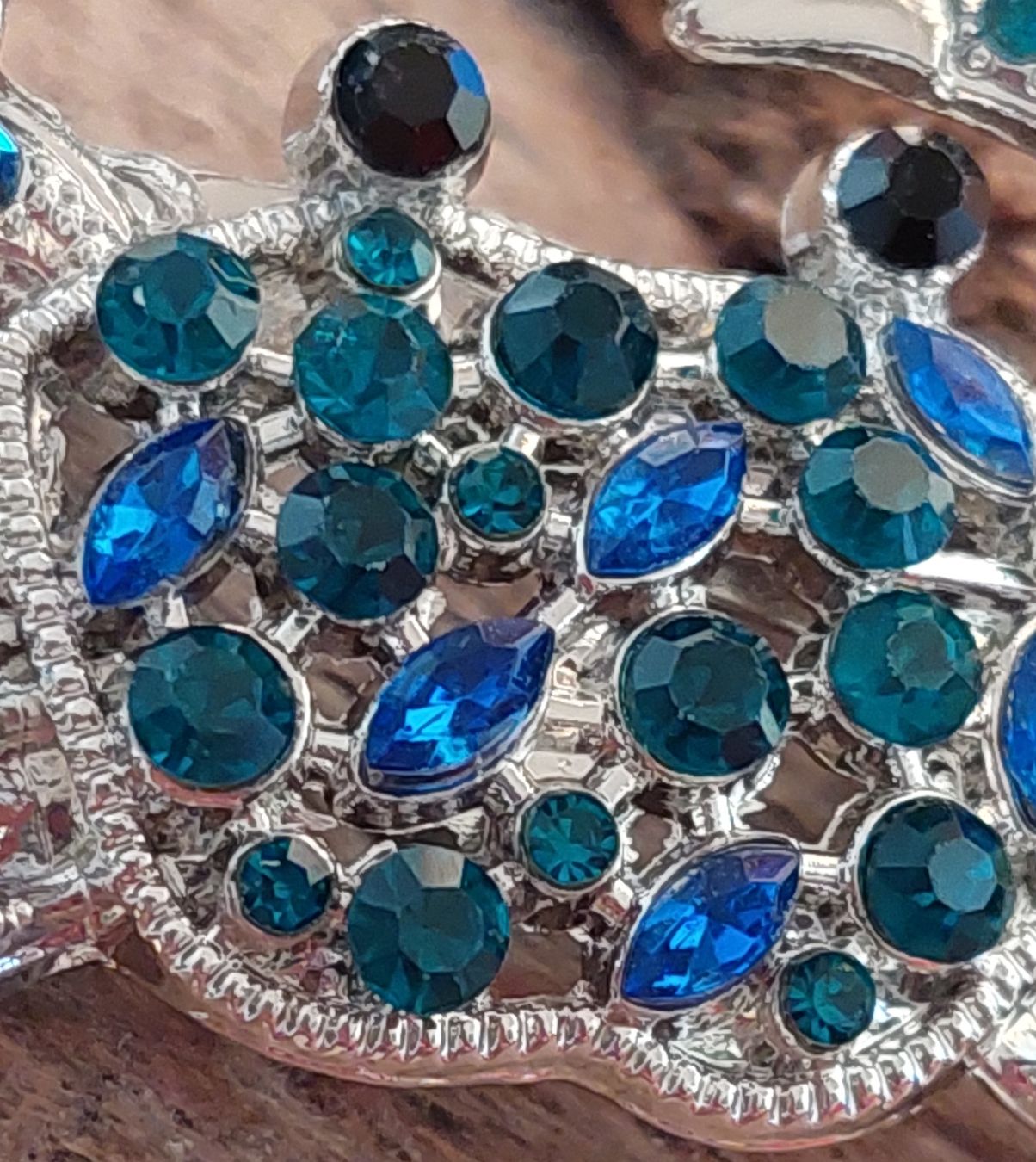 Broschen & Nadeln: Hübsche Brosche Krabbe Krebs mit Strass blau grün – Neu (gemäss Beschreibung) aus Oberwil BL von Chewbacca184 5