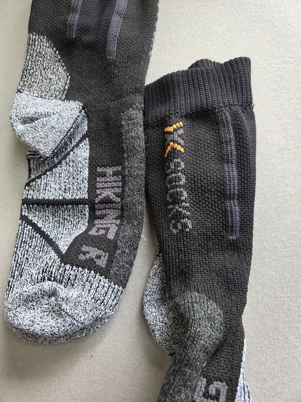 Socken: Wandersocken Grösse 39-41 dunkelgrau XSocks – Neu (gemäss Beschreibung) aus Davos Platz von Mirjroger 1