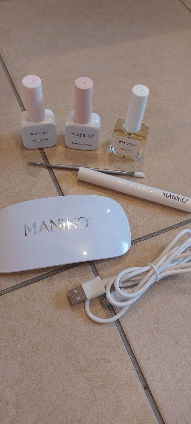 Künstliche Fingernägel: Maniko Nagelset – Gebraucht aus Reinach AG von Herbstwind6