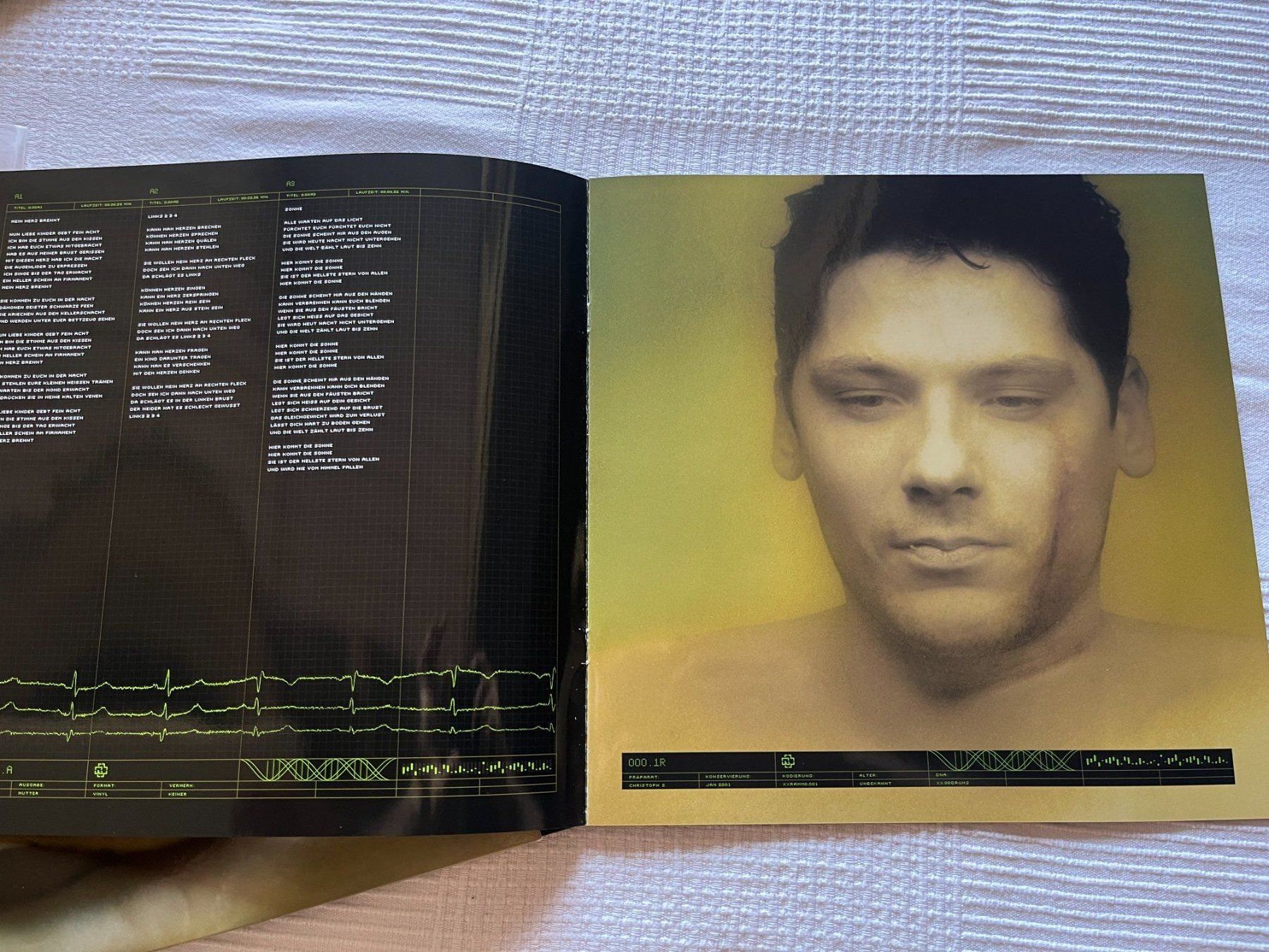 Dischi in vinile: Rammstein - Mutter 2x Vinyl LP – Usato da Effretikon venduto da ChrisLamberger 3