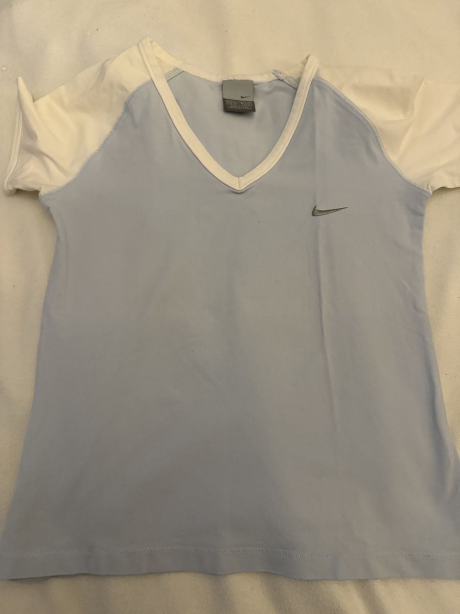 Nike Magliette Polo: Nike vintage Shirts damen – Usato da Basel venduto da sch_9g6x 5