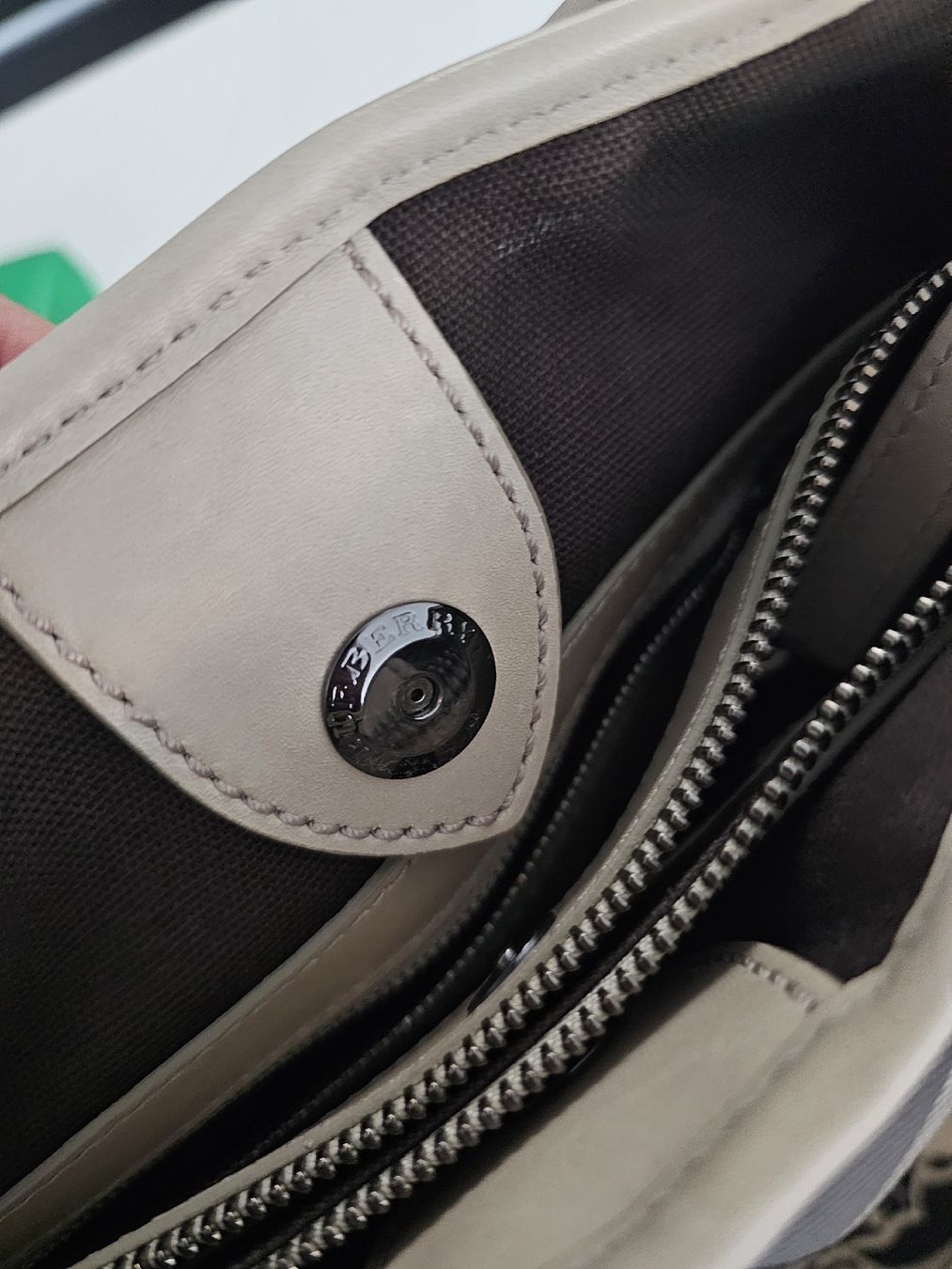 Burberry Taschen für Damen: original burberry smoke trench tote – Neu (gemäss Beschreibung) aus bellinzona von zeus6535 1