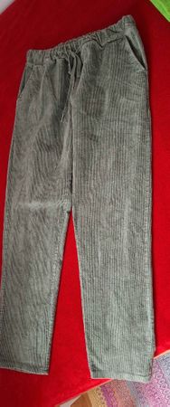 Trendige Cordhose, olivgrün, Grösse XL